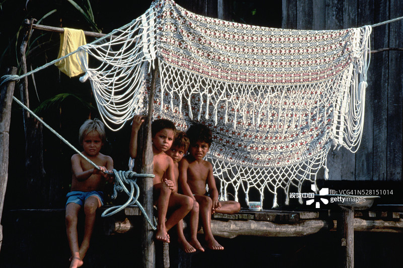 码头上的卡波克洛儿童图片素材