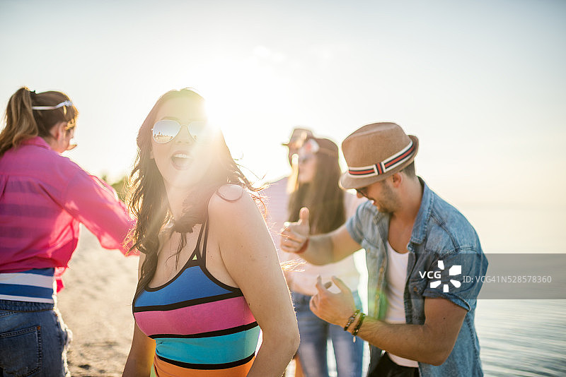 海滩派对图片素材