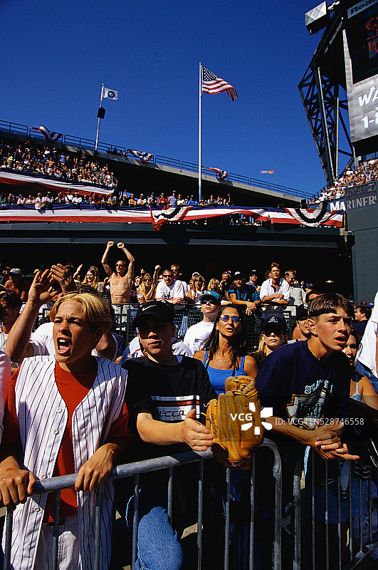 西雅图水手队球迷观看比赛图片素材