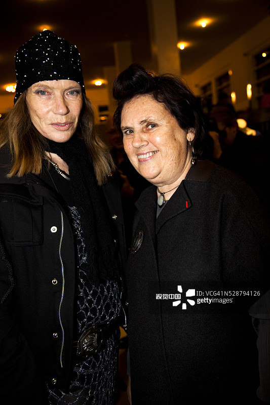 薇露施卡和苏西·曼克斯图片素材