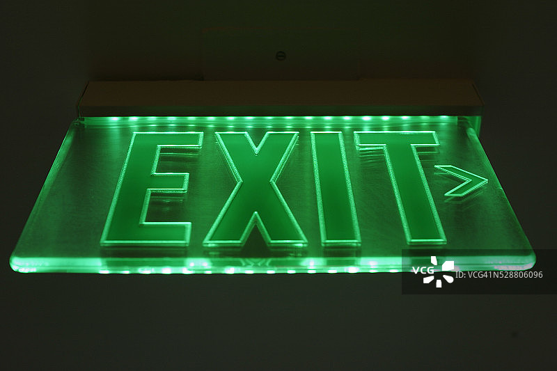 绿色出口标志图片素材