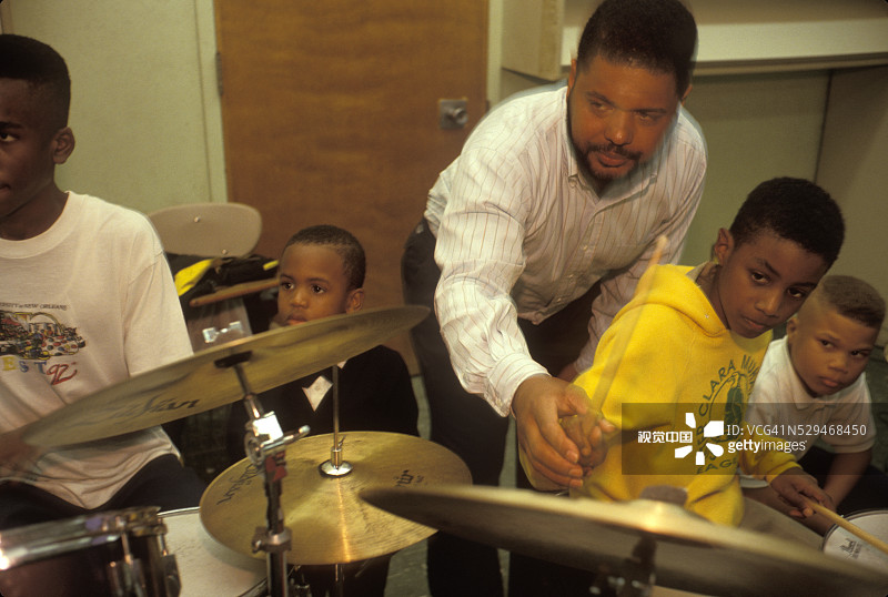 音乐老师教爵士乐图片素材