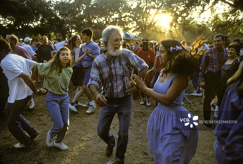 路易斯安那沼泽节上的舞蹈图片素材