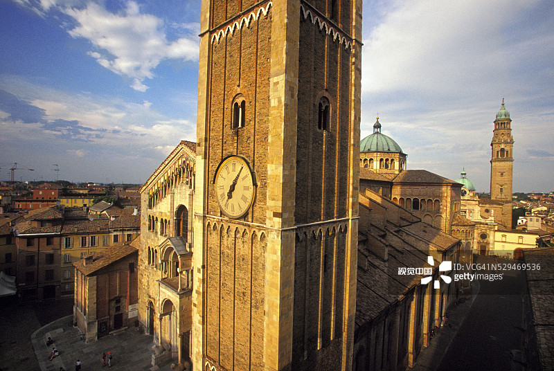 帕尔马大教堂塔楼图片素材