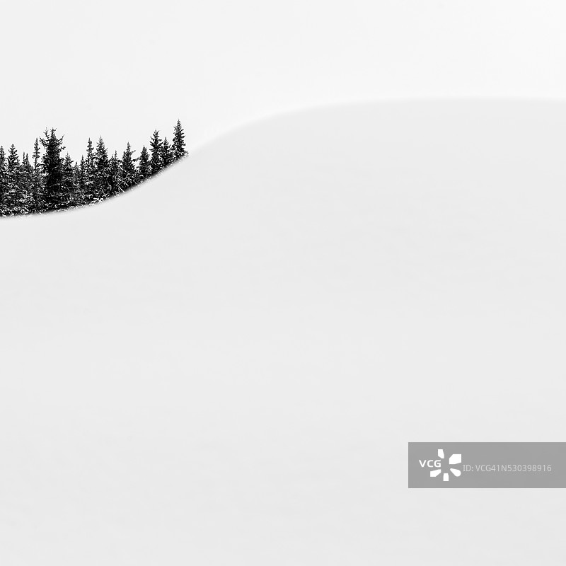 瑞典达拉纳的雪堆图片素材