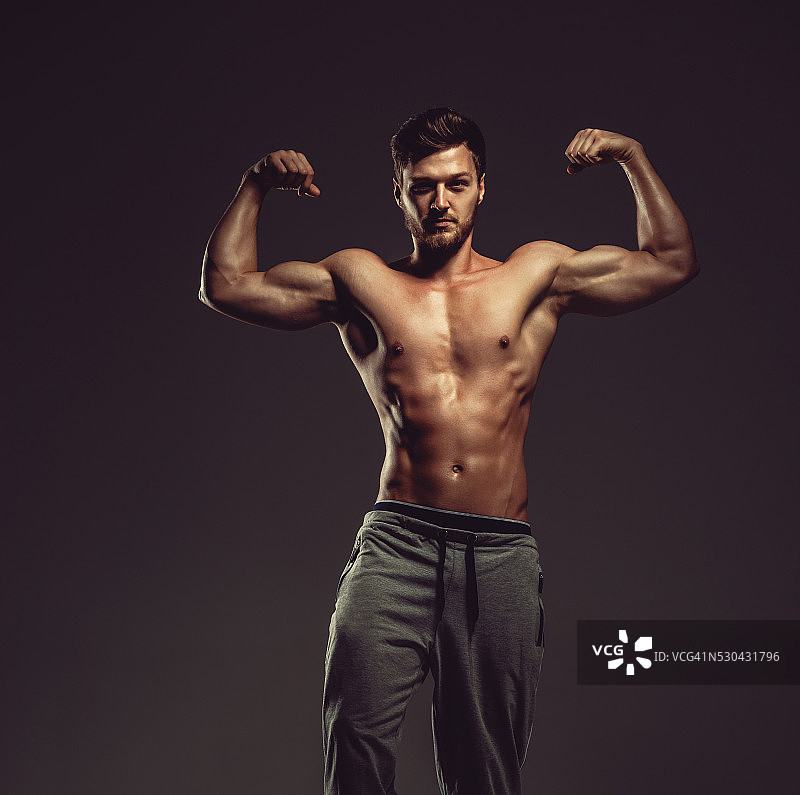 英俊的运动男人图片素材