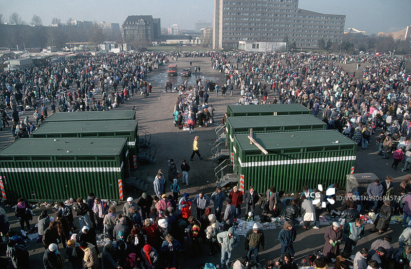 波茨坦广场的波兰市场图片素材