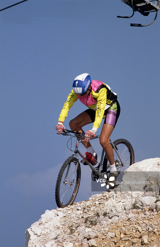 山地自行车骑行者图片素材