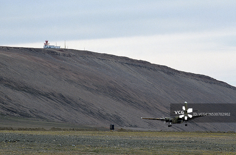 DHC-4驯鹿降落在图勒图片素材