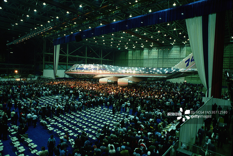 波音公司推出新款747-400图片素材