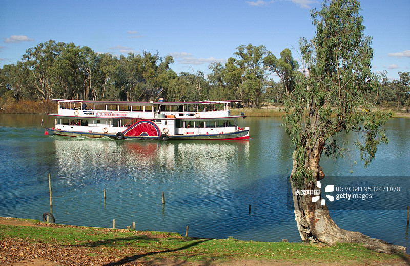 墨累河上的墨尔本明轮船图片素材