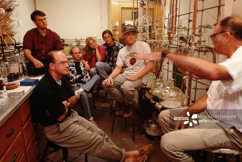 斯坦利·米勒和学生们图片素材