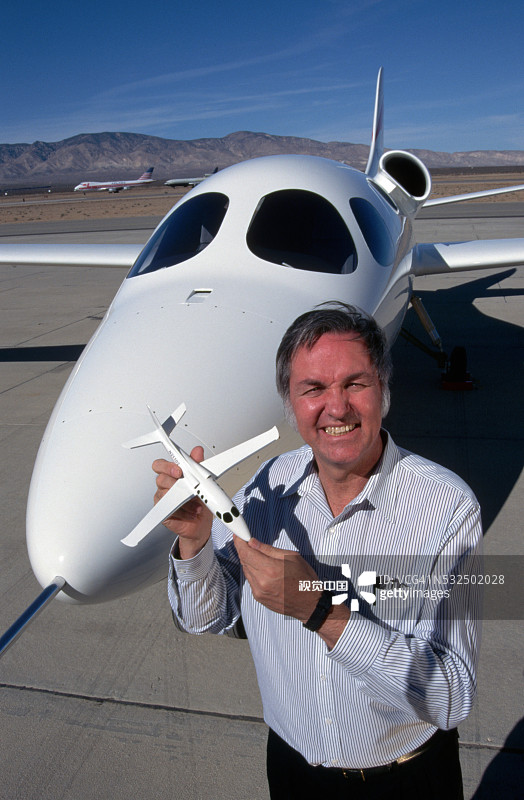 伯特·鲁坦与喷气机和模型图片素材