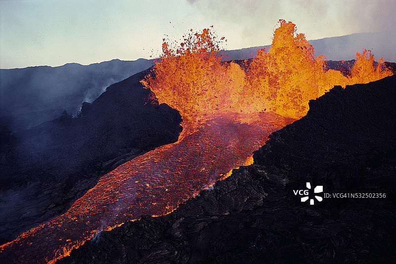 Puu Oo Crater 喷发图片素材
