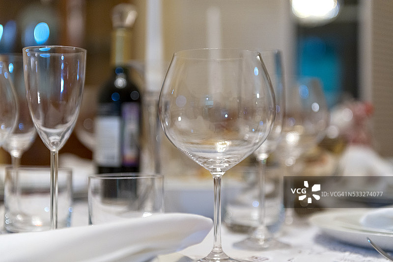 精美餐桌布置图片素材