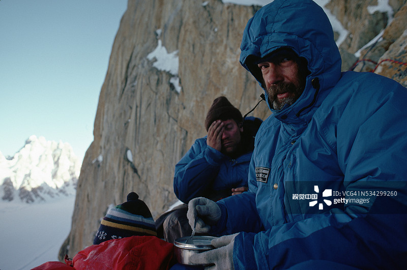 登山者在卢克皮拉布拉克图片素材