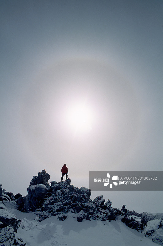 南极峰登山者的光环图片素材