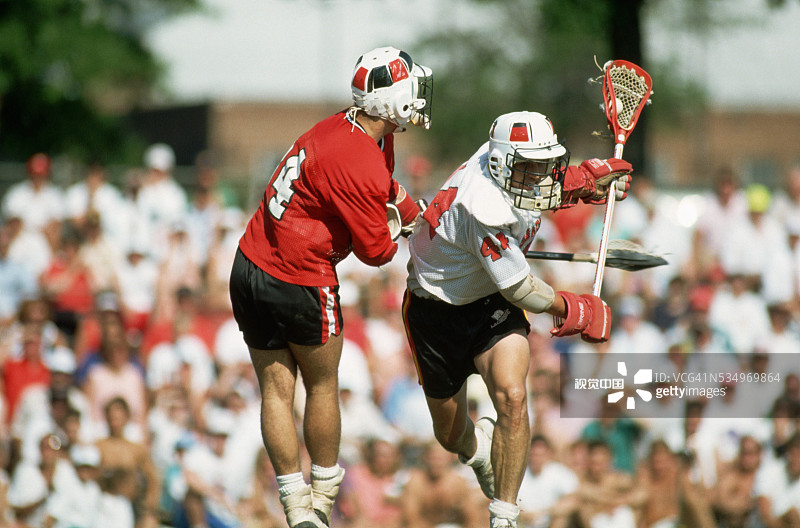 罗格斯大学 vs. 马里兰大学长曲棍球比赛图片素材
