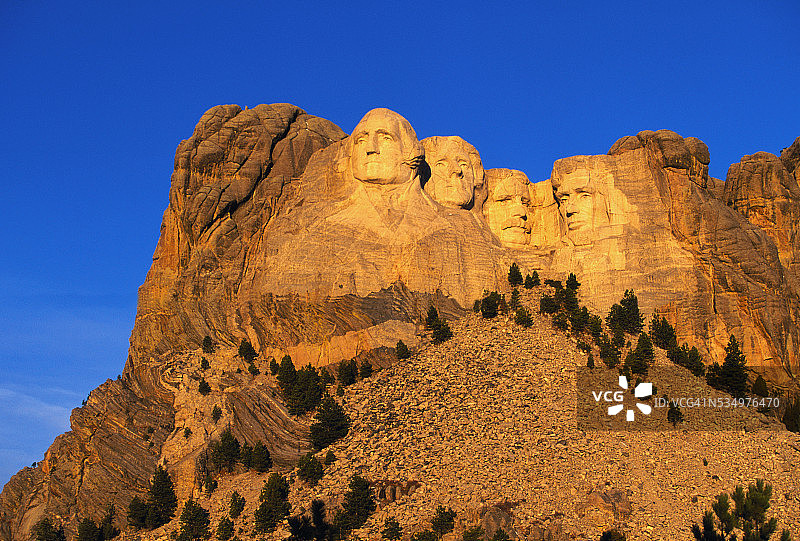拉什莫尔山纪念馆的晨曦图片素材