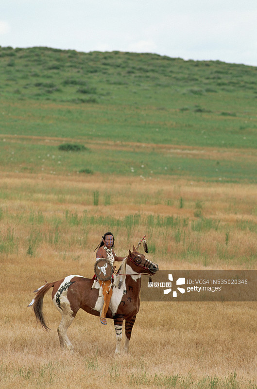 骑马的苏族战士图片素材