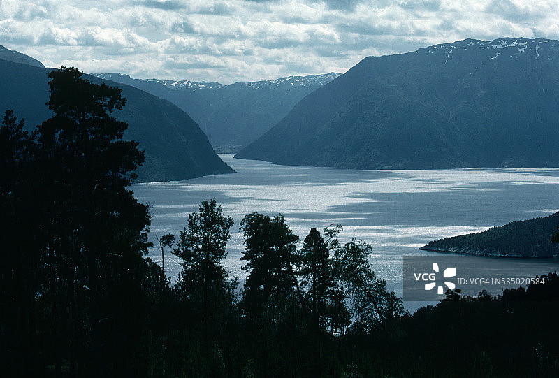 俯瞰松恩峡湾图片素材