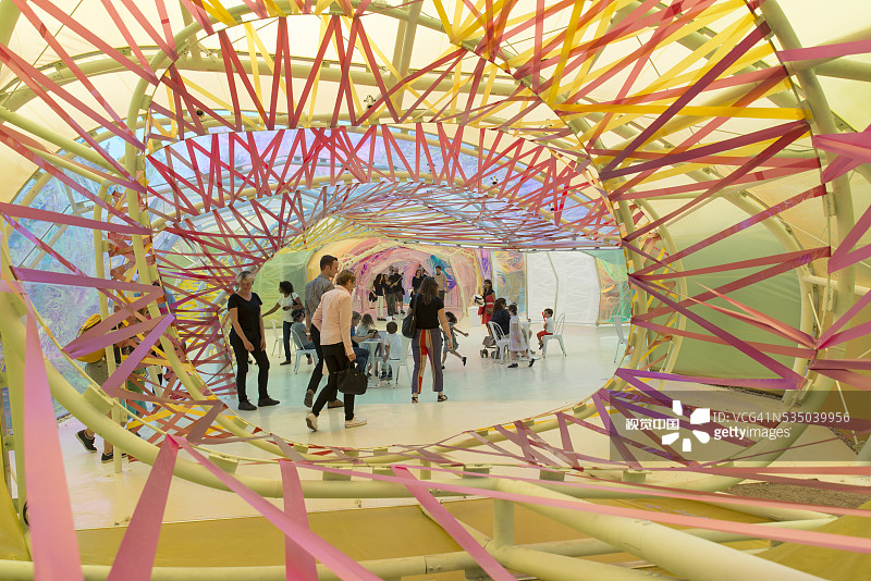 塞尔加斯卡诺设计的2015蛇形画廊图片素材