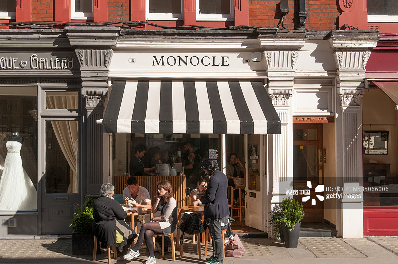 英国伦敦玛丽勒本区奇尔tern街的单片眼镜咖啡馆图片素材