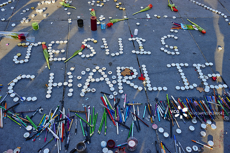 巴黎，纪念《查理周刊》游行图片素材