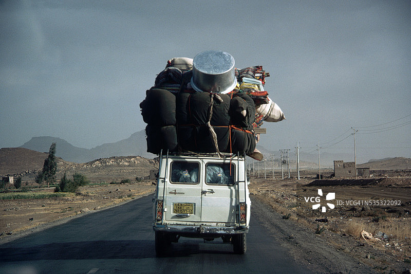 前往北也门首都的出租车图片素材