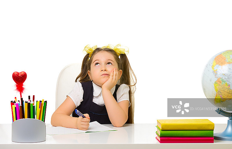 桌子旁的女学生图片素材