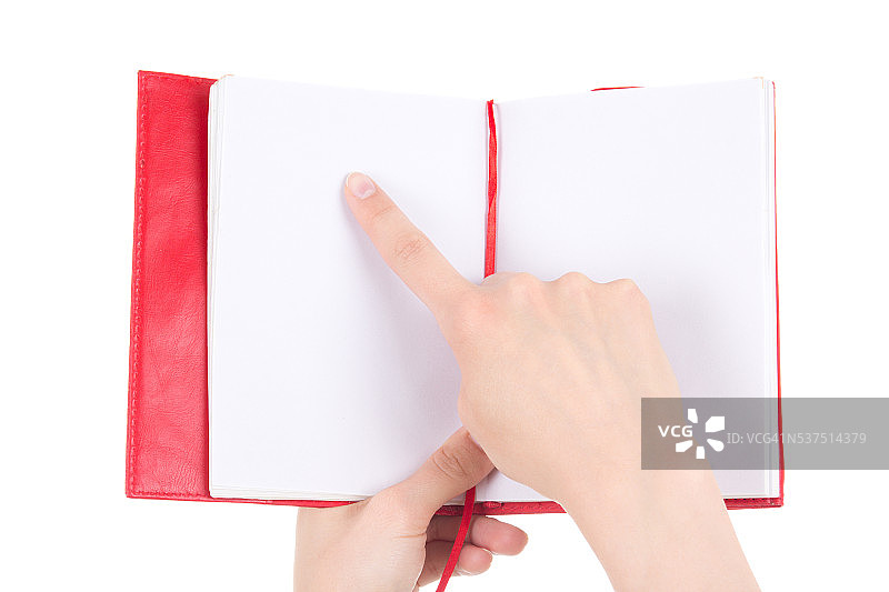 女人手部指向空白笔记本，白色背景图片素材