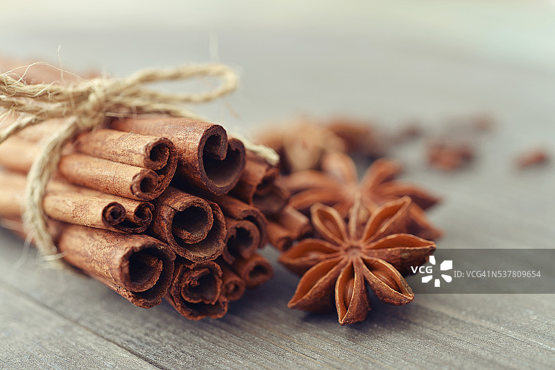 肉桂棒和八角茴香图片素材