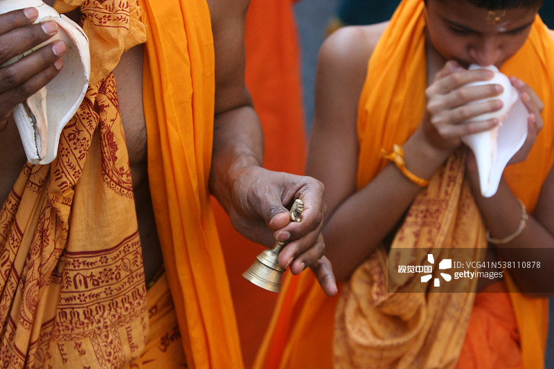 参加象头神节的群众图片素材
