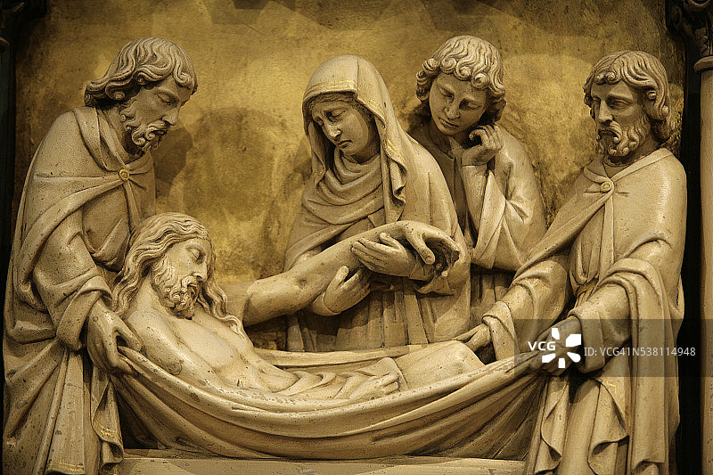 巴黎圣母院的雕塑图片素材