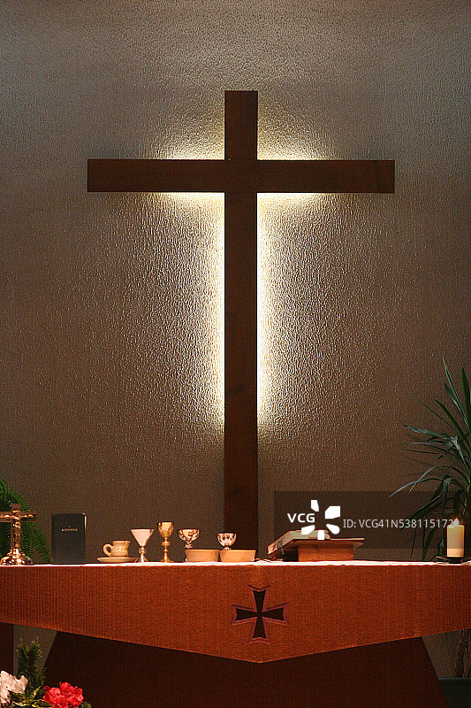 新教教堂内的圣坛图片素材