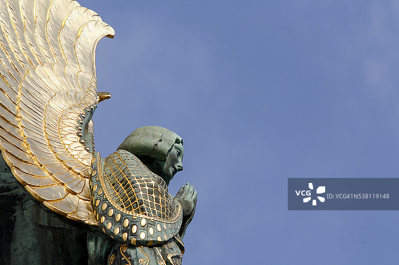 施泰因霍夫教堂上的天使雕塑图片素材