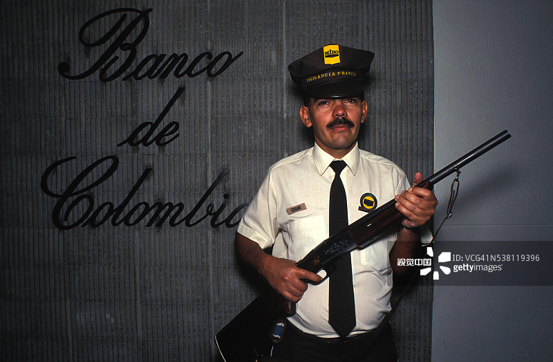 担任保安的前游击队战士图片素材