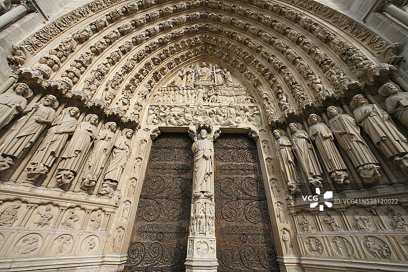 巴黎圣母院的最后审判之门图片素材