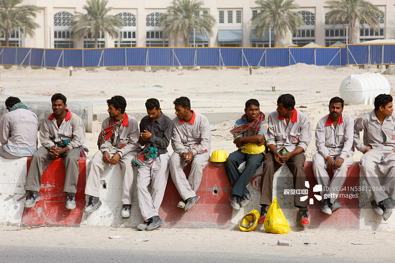 休息中的建筑工人图片素材
