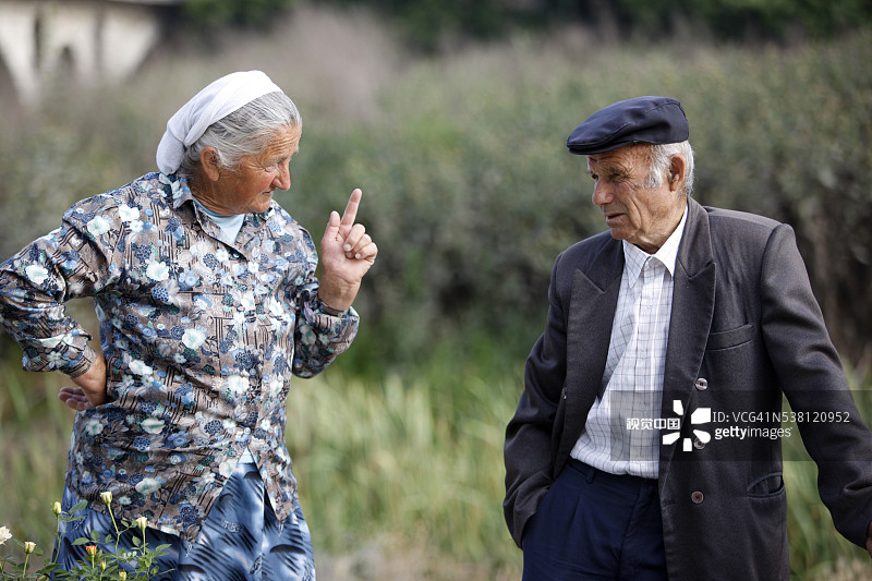 年长的阿尔巴尼亚夫妇图片素材