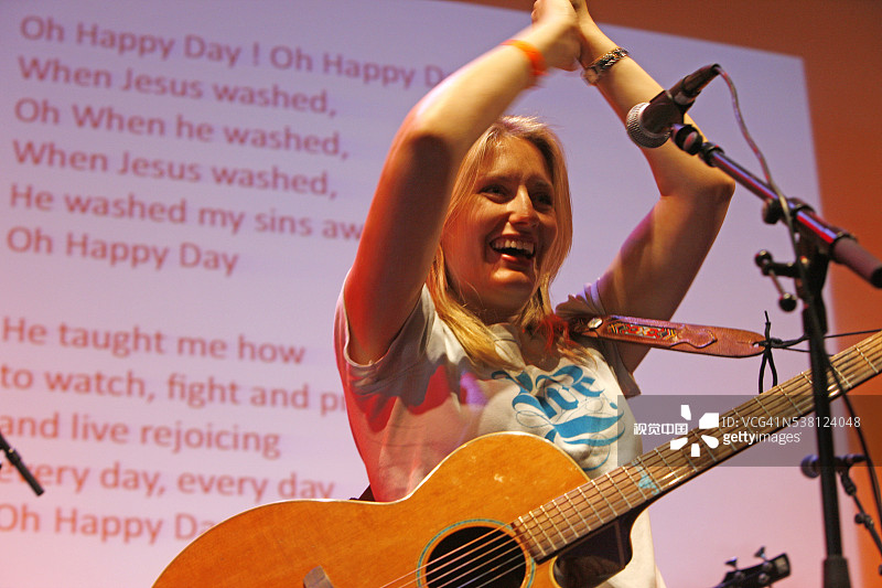 在新教聚会上举行的福音音乐会图片素材