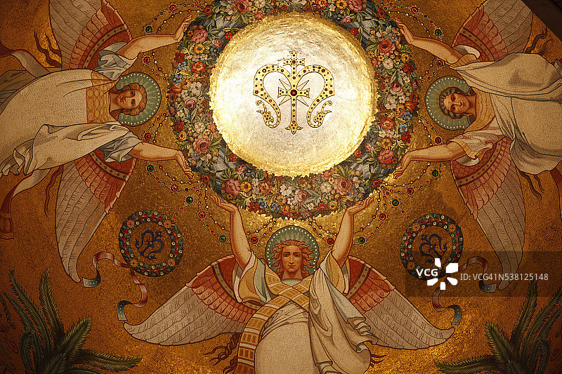 马赛守护圣母圣殿的天花板图片素材