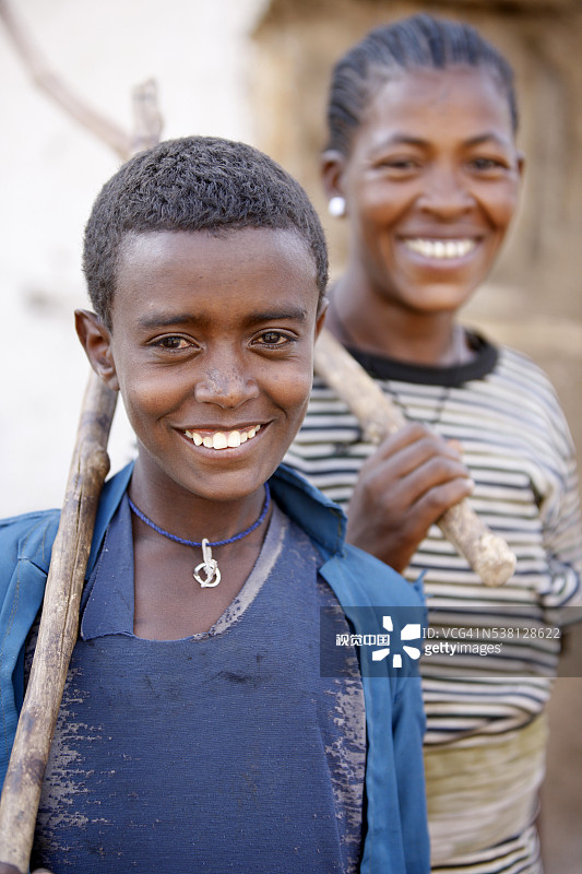 拉利贝拉的男孩和母亲图片素材