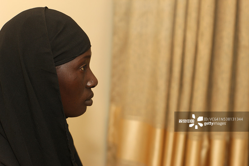 戴面纱的女人图片素材