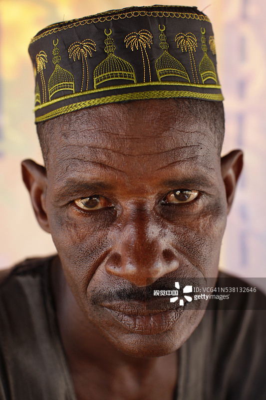 普尔男子图片素材