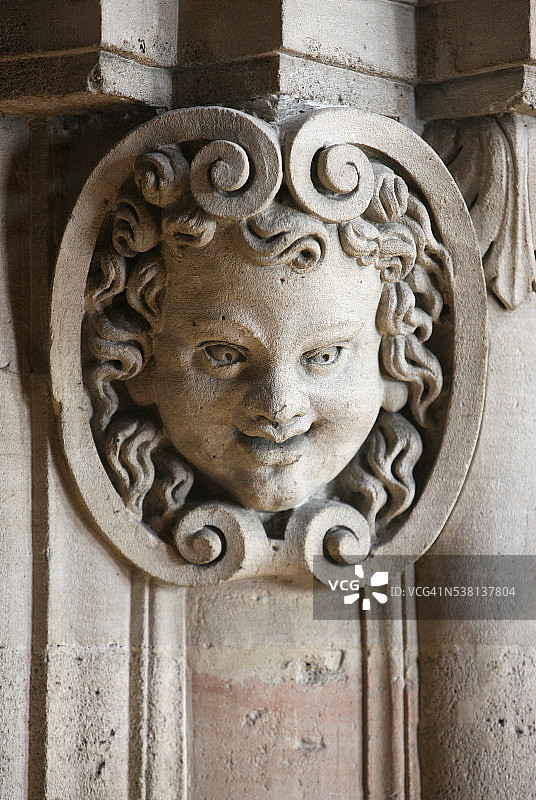 圣厄斯塔什教堂的雕像图片素材