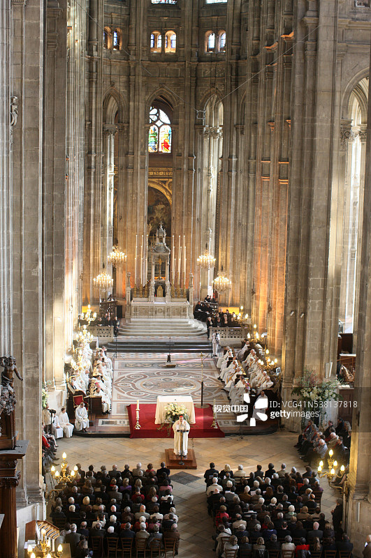 圣厄斯塔什教堂弥撒图片素材