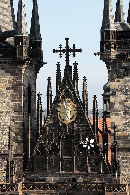 老城广场上的泰恩教堂图片素材