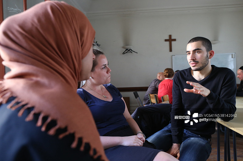 教堂内的跨宗教会议图片素材