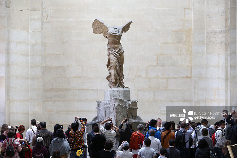 卢浮宫博物馆：萨莫色雷斯的胜利女神图片素材